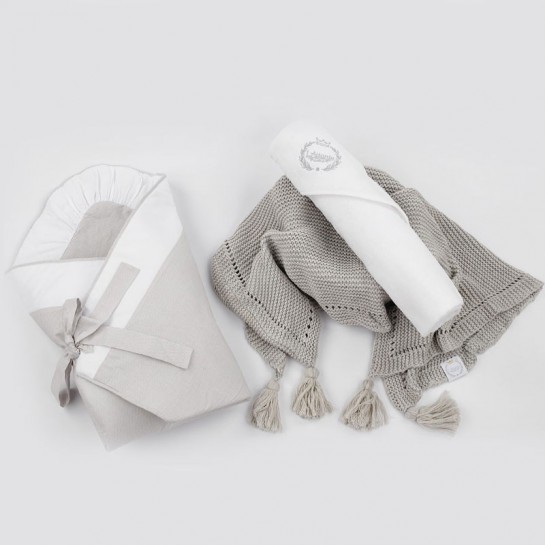 Grey layette for a good beginning 
